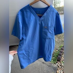 Figs Catarina One-Pocket Scrub Top™ size LARGE in ceil blue